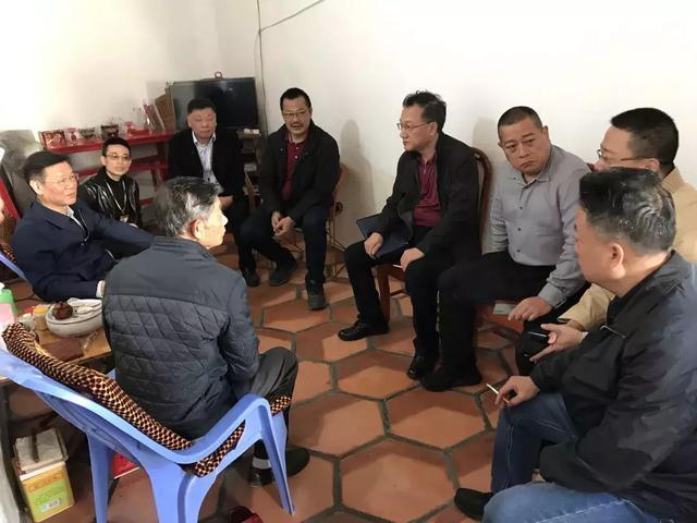 吴启煌带队到潮南区井都镇诗家村慰问精准扶贫户