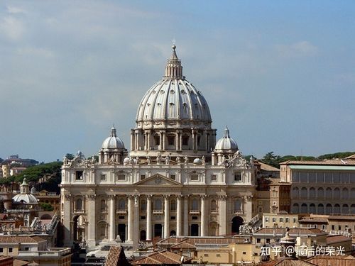 流行时间:11世纪-12世纪罗马式建筑被认为是更欧洲化的拜占庭式风格