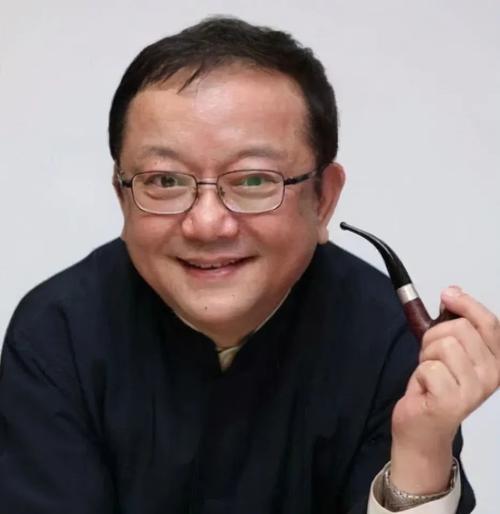 著名演员王刚三婚之路有泪水60岁儿女双全终无憾