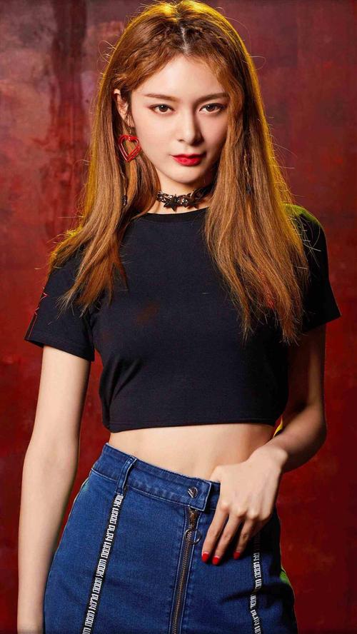 练习生团体trainee18,女子演唱组合火箭少女101成员,毕业于湘南学院