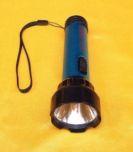 批发欧美卡3611强光手电筒 led充电式迷你应急灯 远射探路照明灯