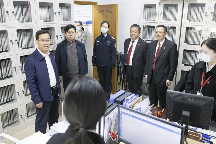 镇江中院党组书记院长刘亚军调研指导润州法院工作