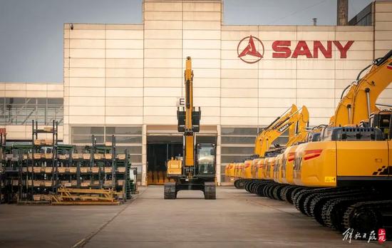 2022年4月18日,位于临港新片区临港蓝湾的上海三一重机股份有限公司内