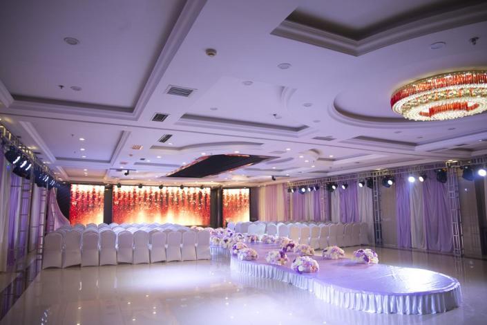 国兴大酒店(沈阳于洪广场地铁站店)