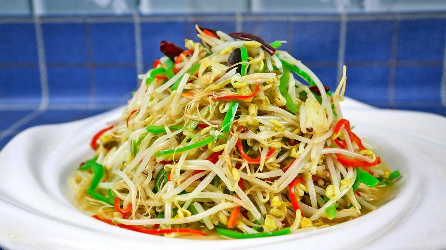 饭店的"炝炒绿豆芽"为啥好吃?原来诀窍在这里,酸辣脆爽下酒菜