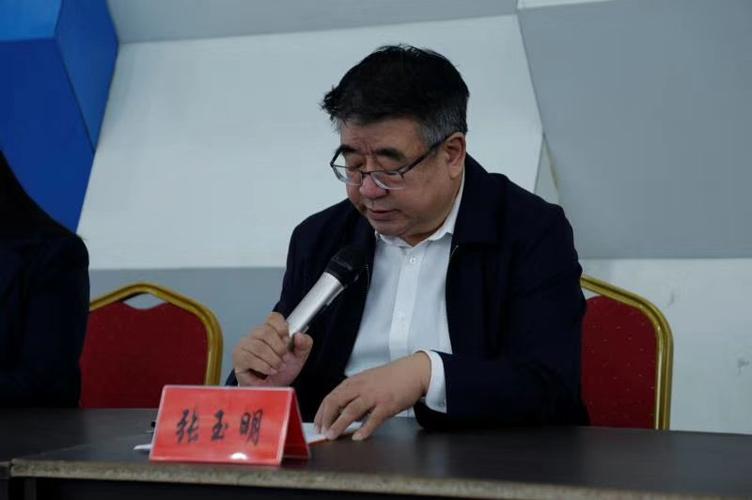 古交市教科局局长张玉明致开幕词