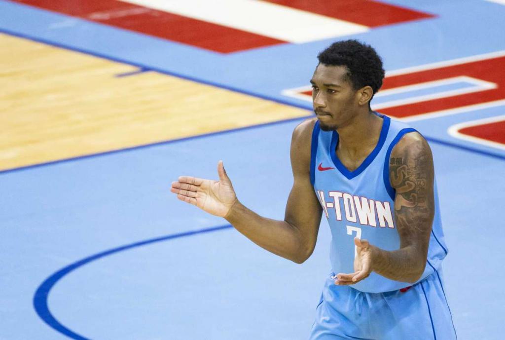 火箭队输了他没输,训练营合同转正希望陡增_布鲁克斯