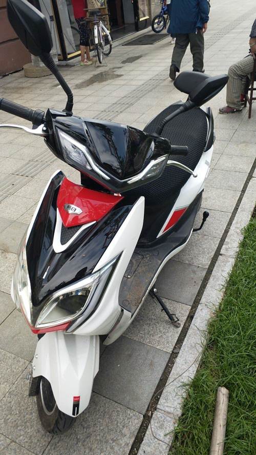 新日电动车猎豹