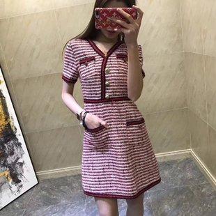 18早春女章泽天同款名媛风捆边织带珍珠扣条纹羊毛花呢v领连衣裙