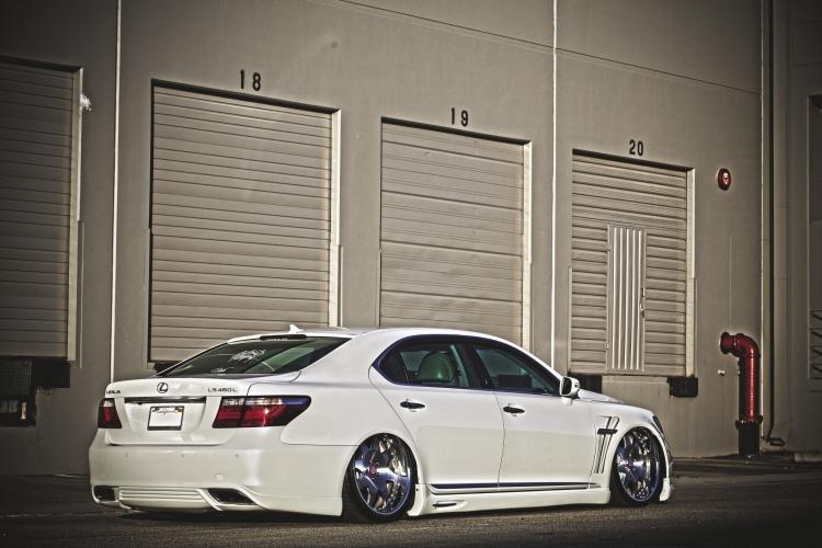 珍珠白黑社会老大vip风格雷克萨斯ls460