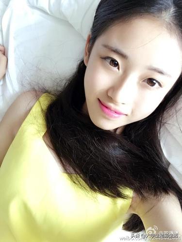 美女大学生写真及生活照,青春靓丽少女感十足神似阚清