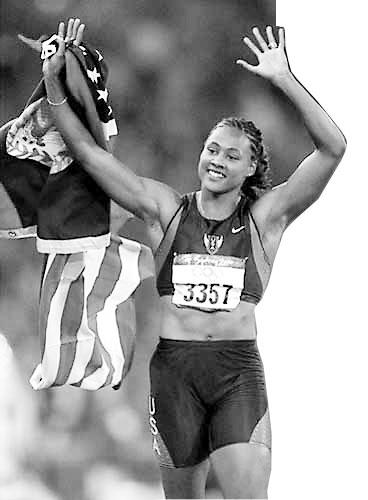 女飞人为撒谎付出惨重代价 琼斯入狱6个月(图)