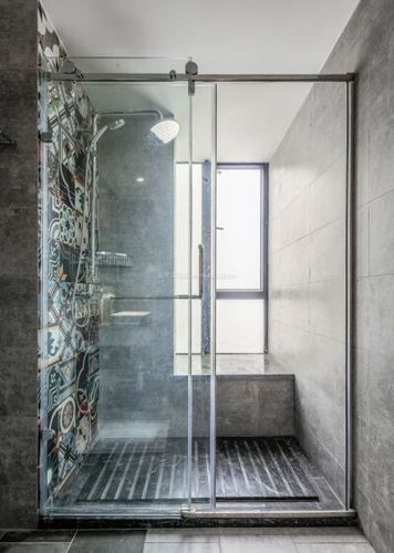现代家居卫生间玻璃门装修效果图片