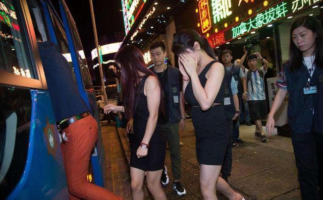 混迹在毒品圈里的"冰妹",陪吸又陪睡!连卖淫女都看不起冰妹!