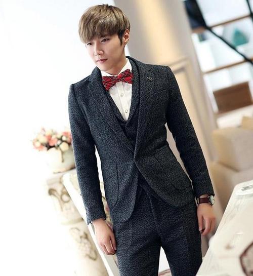 冬天结婚新郎应该穿什么颜色的衣服?