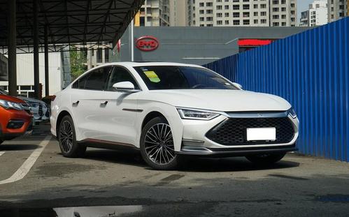 比亚迪汉dm首秀太震撼!百公里油耗仅4.02l!成绩再创新高!