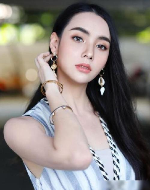 泰国7台明星流失严重,但旗下签约明星众多,力捧黄金档女星