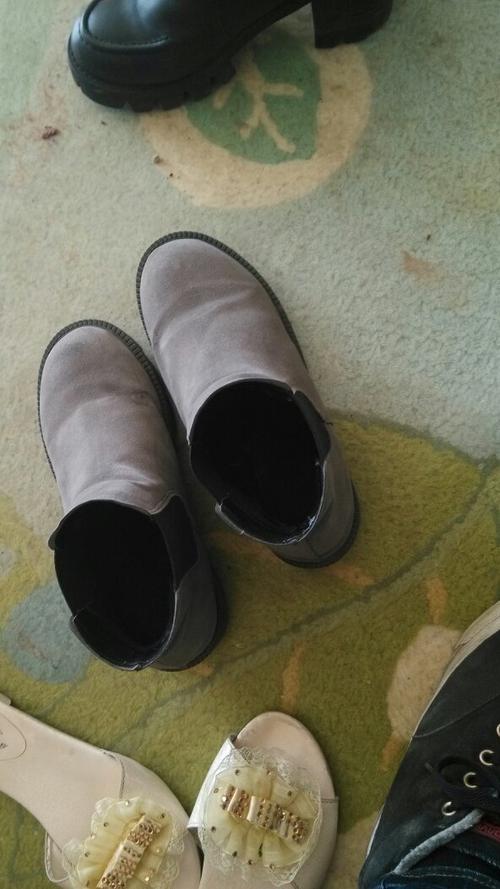 偷闻了女同学的鞋子,为什么这么香?