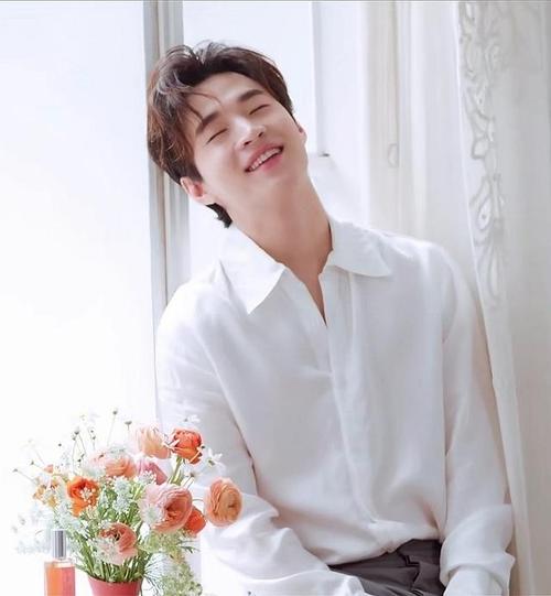 刘宪华henry新歌《thinking of you》