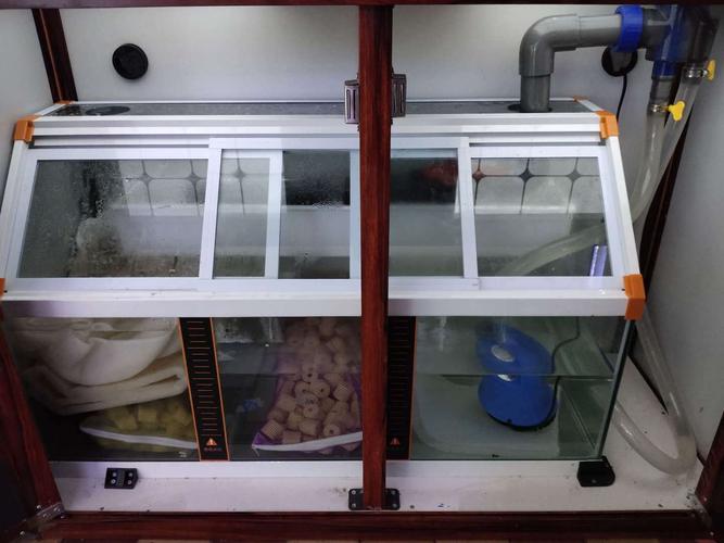 普通的底滤鱼缸,能放多少生化滤材,要占比五六分之一吗?