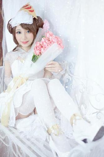 小乔纯白花嫁cos正片欣赏:好甜美的小姐姐