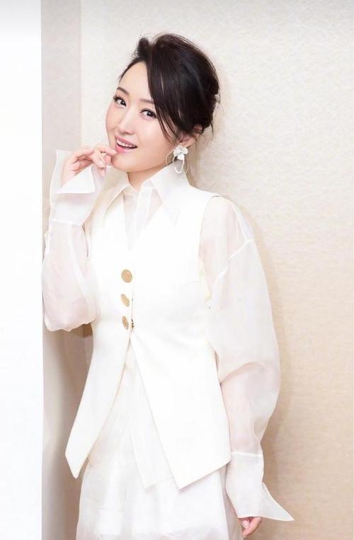 内地女明星杨钰莹