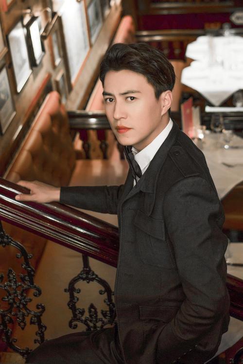 我喜欢的主演靳东的几个帅照,超帅