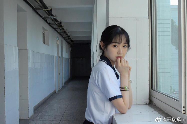 中戏播音主持班 王瑞欣
