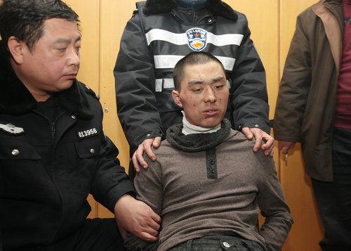 哈尔滨黎明监狱越狱逃犯之一68小时落网 (图)