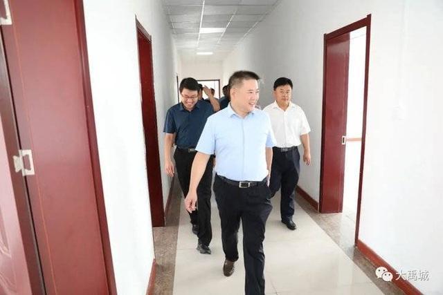 禹城市领导李玉梅,张建军,司红玉,周兴勇,孙登敬参加活动.