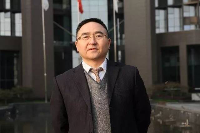 【新春祝福】佳鹏股份丨董事长 邱祉海祝大家在新的一年里,身体健康