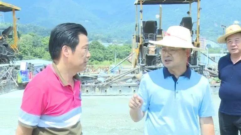 廖茂忠,梁玉辉率队检查节前道路交通,旅游景区安全工作