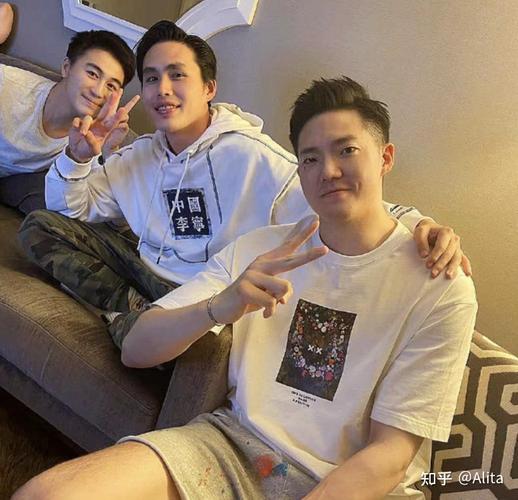 孟子义心动男生王厚杰身份曝光与何猷君是好友
