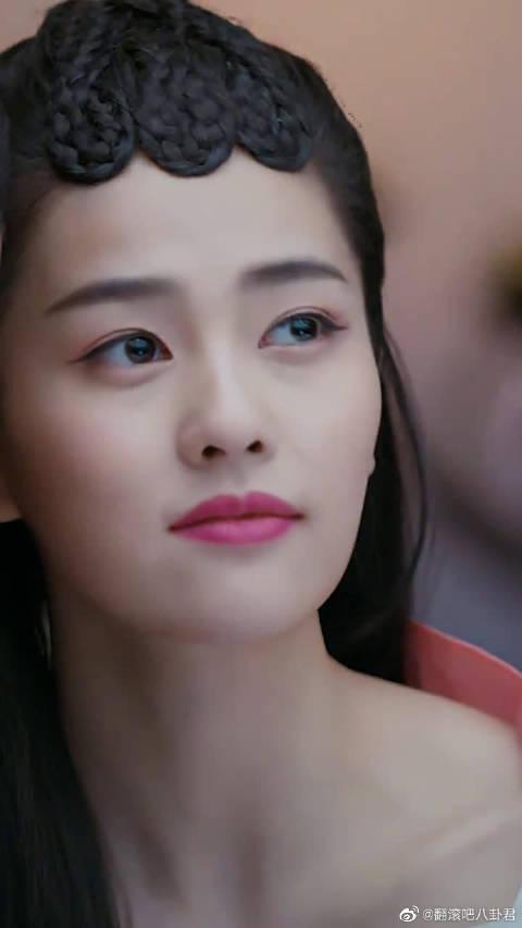 白鹿笑起来肆无忌惮她太可爱了血槽已空