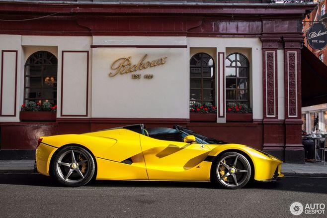 ferrari laferrari aperta
