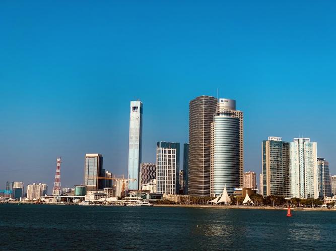 厦门新地标大厦:三栋大楼直面台湾,或是厦门未来的新富人圈