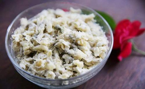 教你槐花新的吃法,这样做出来的蒸槐花营养美味,让人越吃越想吃