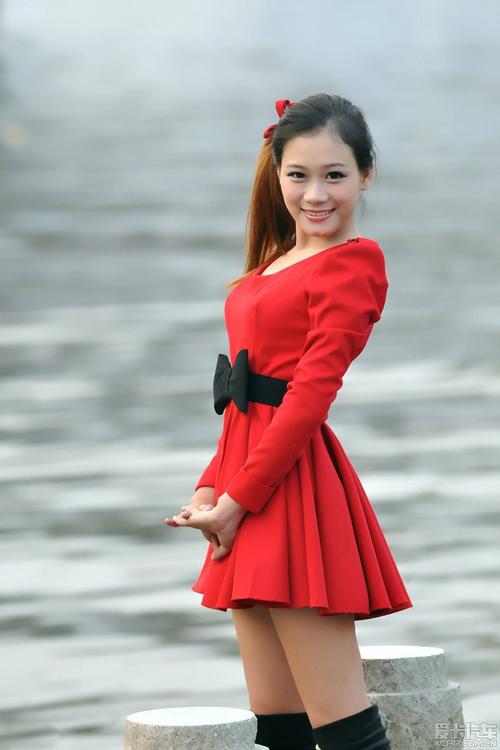 > 【红衣少女】