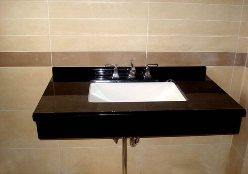 石材的种类非常多,常见的有大理石