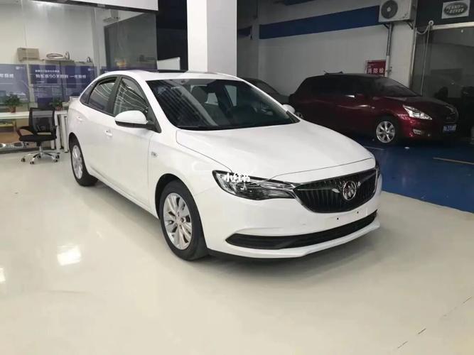 别克英朗,21款1.5自动精英版_头灯_汽车_汽车介绍