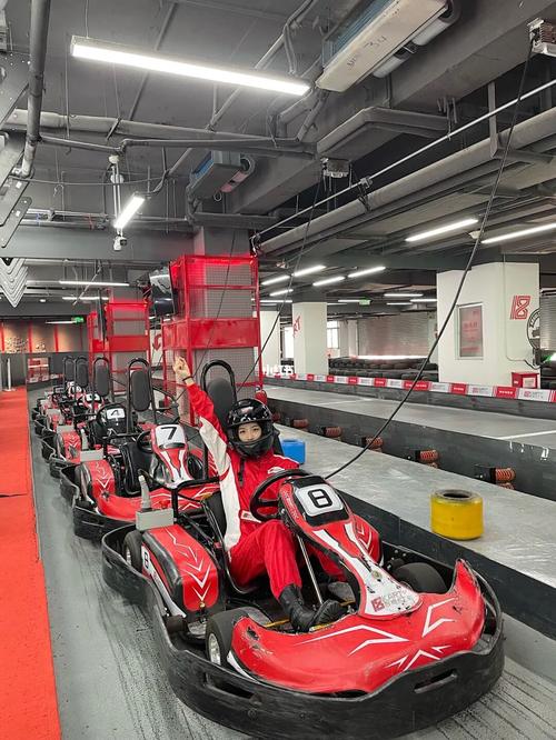 徐州探店|壹捌室内卡丁车9415|酷妹拍照胜地_赛车服_头盔_休闲