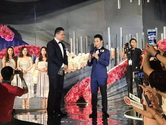 链接阅读: 秦凯 低调谢幕 高调求婚 文|柴广翰 8月10日,低温,细雨,小