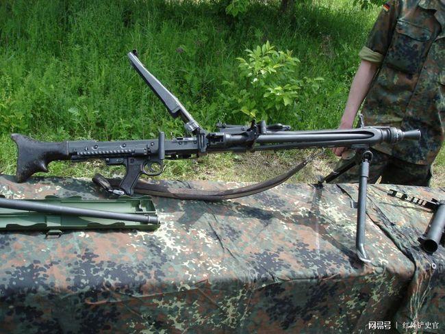 德国mg42通用机枪,在战后涅盘重生,直到今日都是德国现役装备
