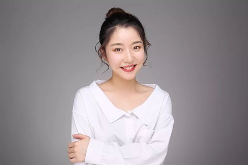 邀请深受喜爱的美女主持人 《讲大道生活》 青青 《爱时尚》 小倩