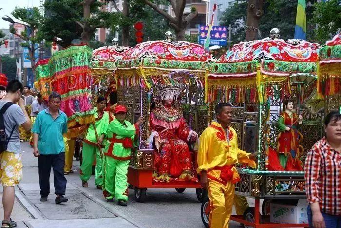 等一个人,带我去茂名吃年例!