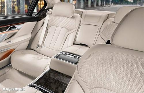 百万级行政豪车不是徒有虚表,坐进后排就像进了"天堂"
