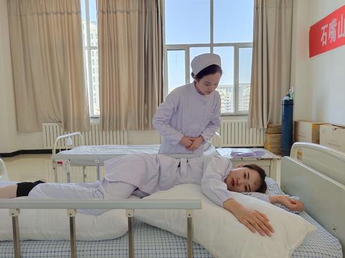 偏瘫患者健侧卧位
