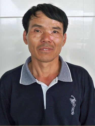 周忠玉,男,47岁,中共党员,江西省永新县文竹镇文竹村村民.