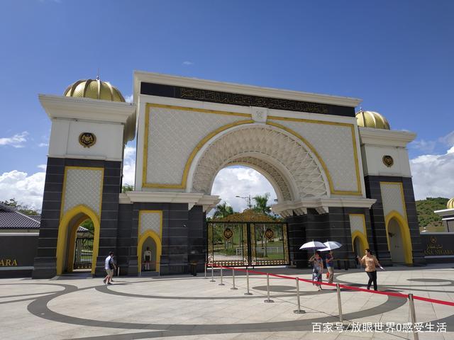 马来西亚皇宫大门口