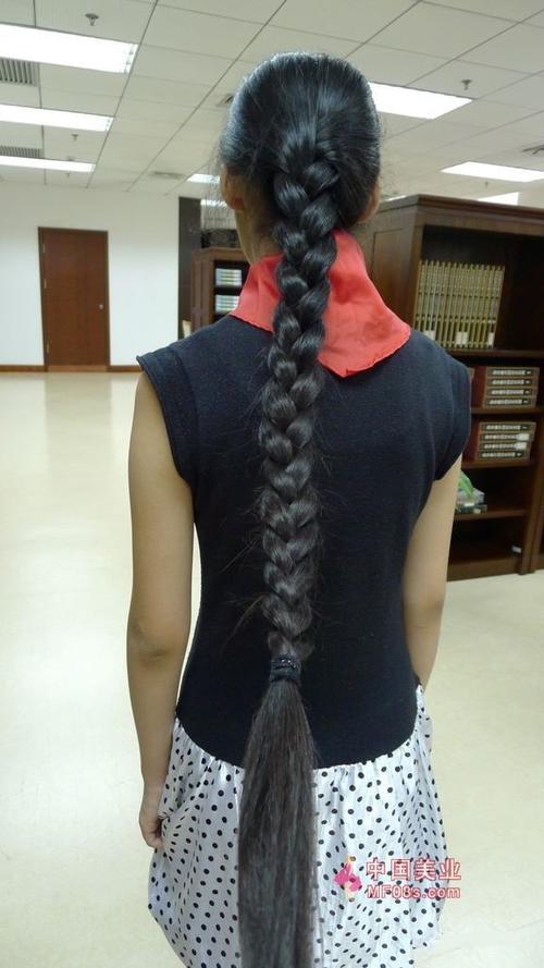 一刀剪下可爱姑娘的长辫子-上海ww306